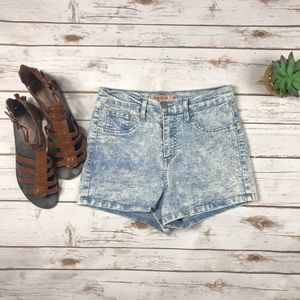 Judy Blue Light Acid Wash High Waist Jean Shorts